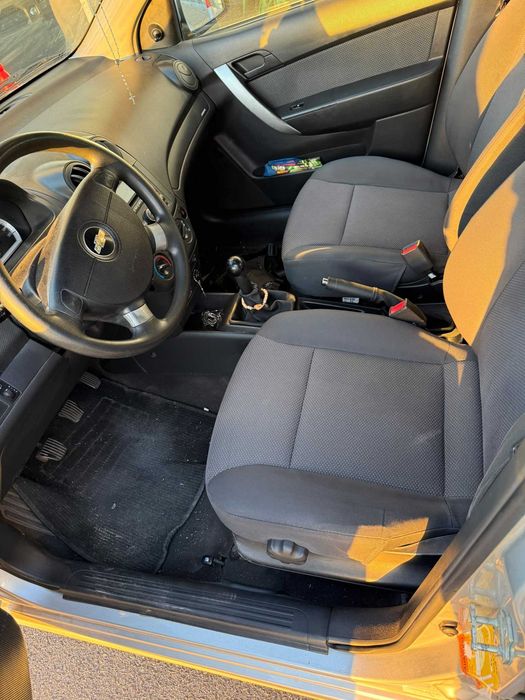 Vendo Chevrolet Aveo 1.2 Bi-Fuel, do ano 2012 — photo 5