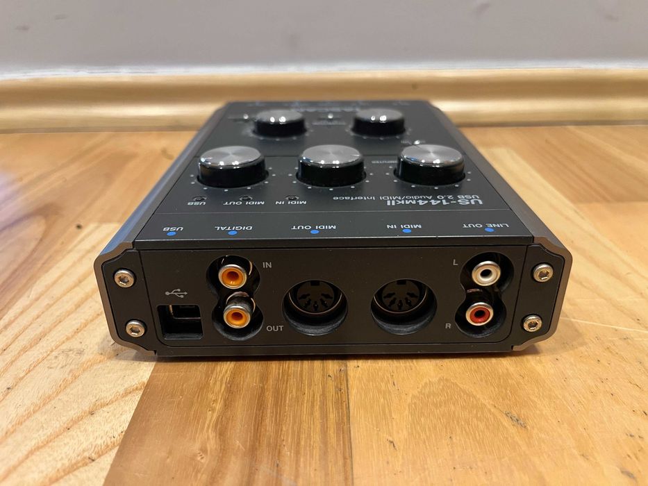 Interfejs audio Tascam US-144MKII