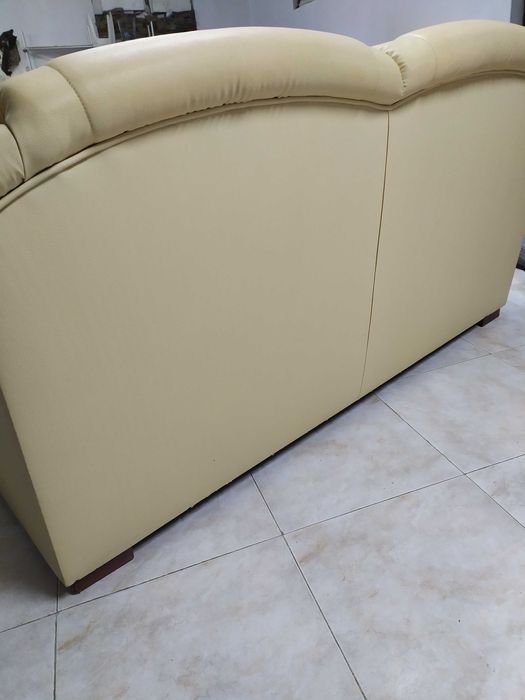Conjunto  sofas mais dois conjuntos