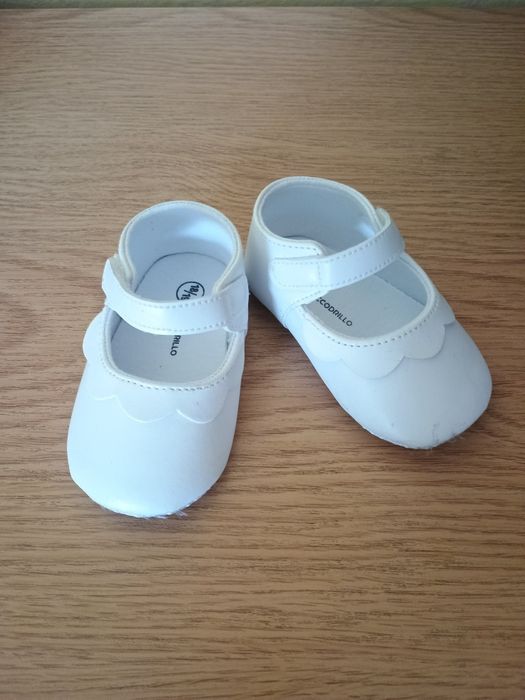 Chrzest: 2 sukienki, buciki, opaska, rozm 74