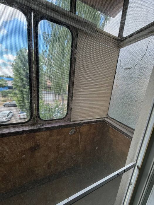 продам 4 комнатную квартиру