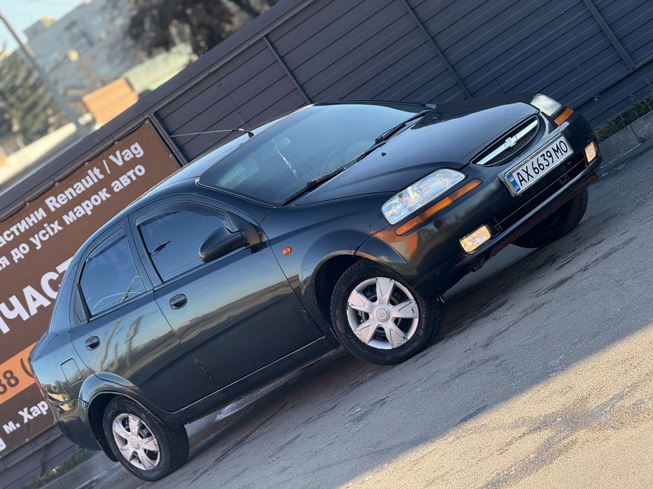 Авто на ходу технічно справна гарна гума якщо не на звʼязку телефонуйте в менеджер