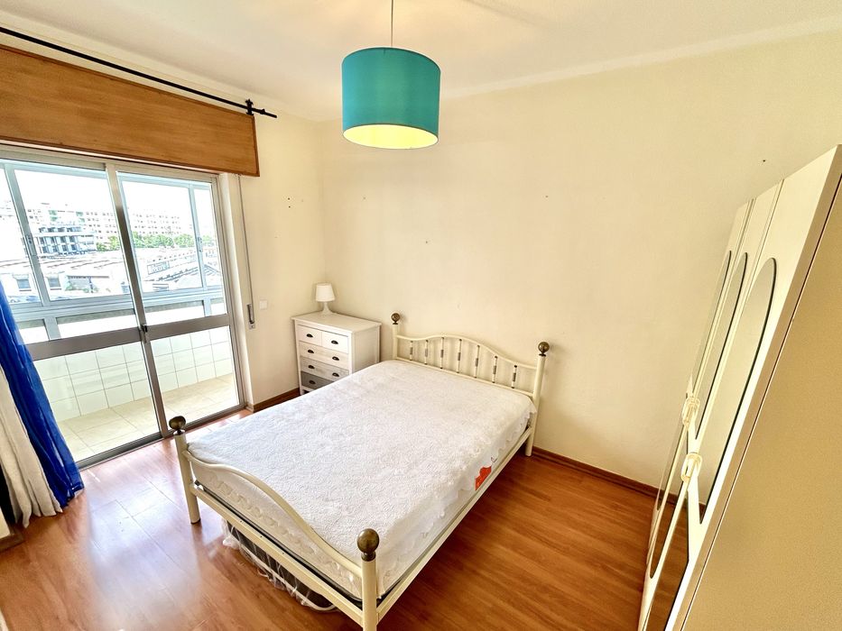 Apartamento T3+1 em localização central FARO