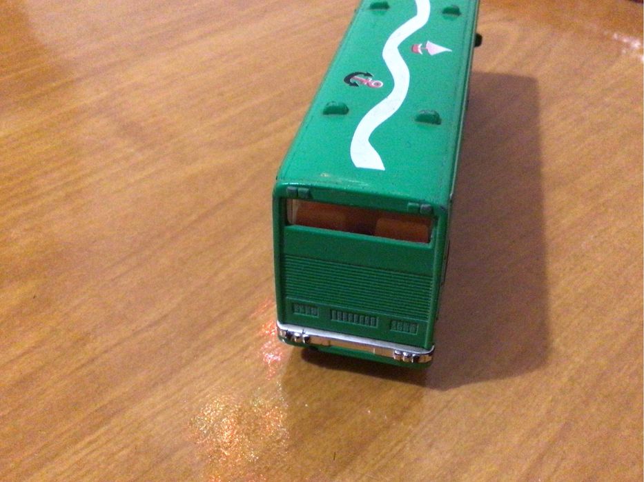 Дитяча іграшка  автобус