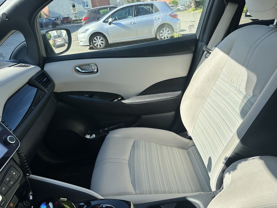 Bez odstepnego Cesja Nissan Leaf 2022 N-Connecta 62kWh, Niska rata