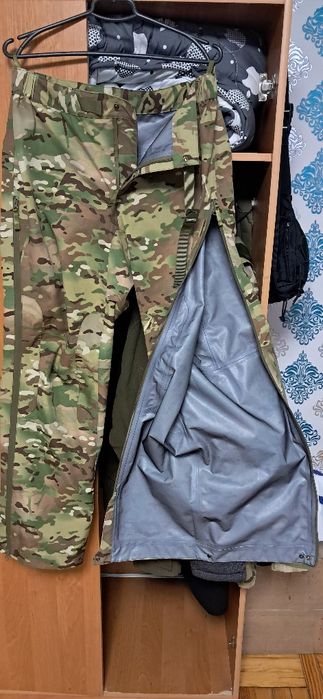 Продам нові водонепронекні штани