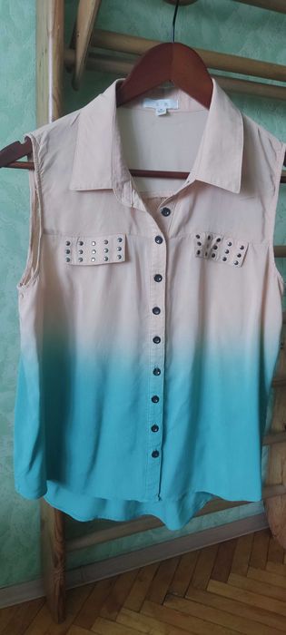 Жіночі блузи та футболки