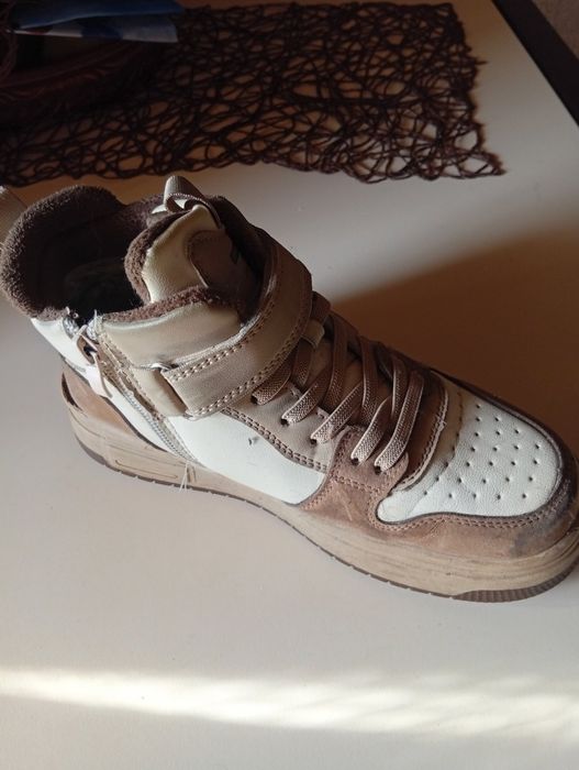 Зимние кроссовки.