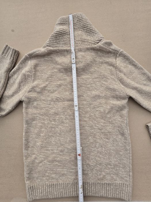 Sweter młodzieżowy męski z kołnierzem/golfem/stójķą. Rozmiar S.