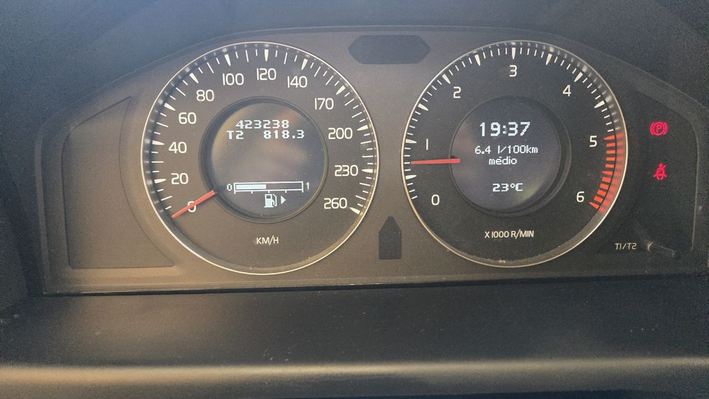 Volvo XC 70 — fotografia 7