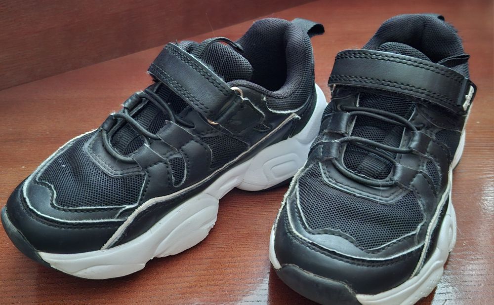 Продам кросівки дитячі  унісекс