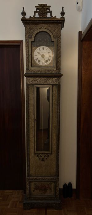 Gilded Carved Console Table – Floor Clock64285428921474123