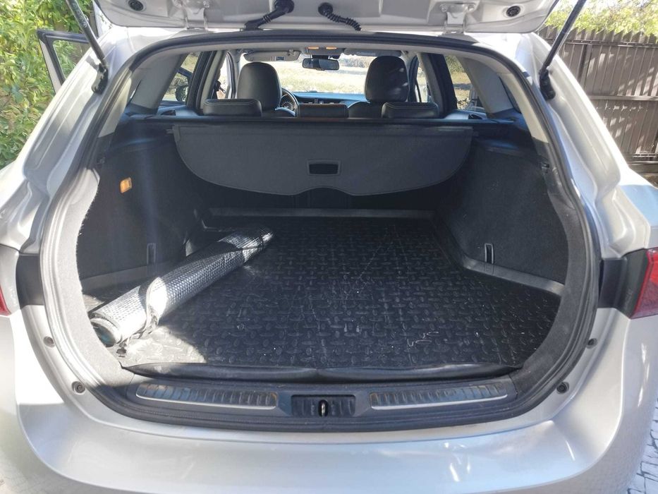 Toyota Avensis Touring Sports 1.6D Luxury. 195.000 km. Único dono. Particular. Nacional — photo 2