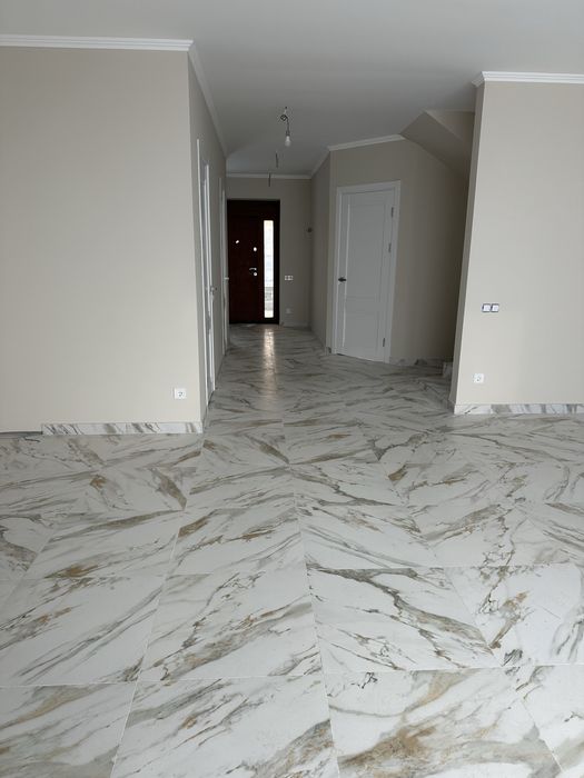 Продам таунхаус з ремонтом