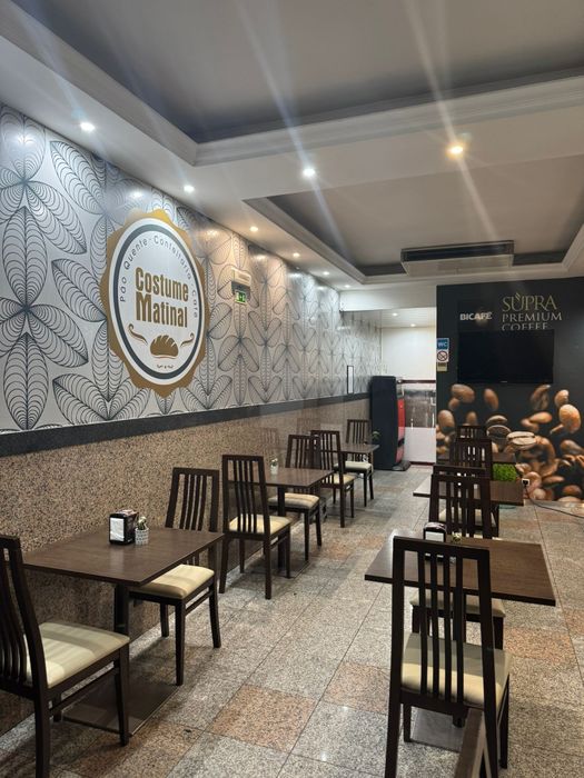 Trespassa-se cafetaria em pleno funcionamento