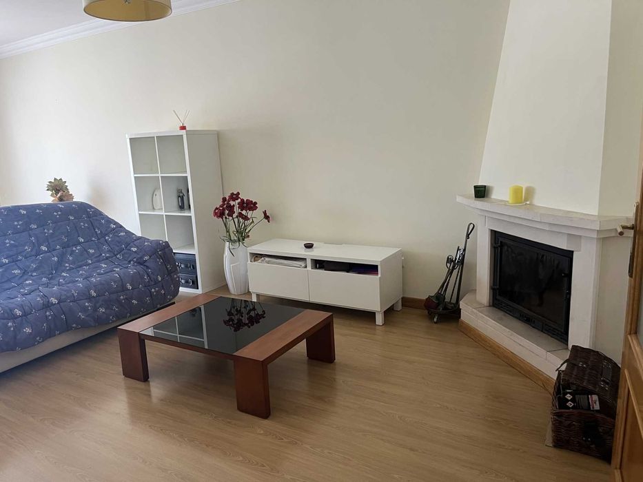 Apartamento T-2 centro de Lourinhã