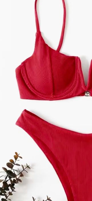 Продам  купальник, V образный вырез,  размер s