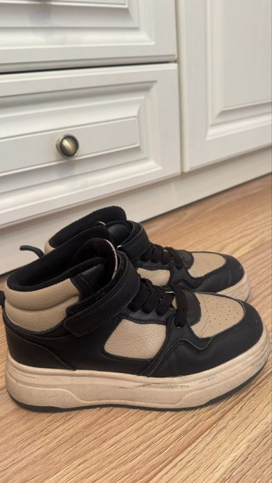 Ботінки черевики