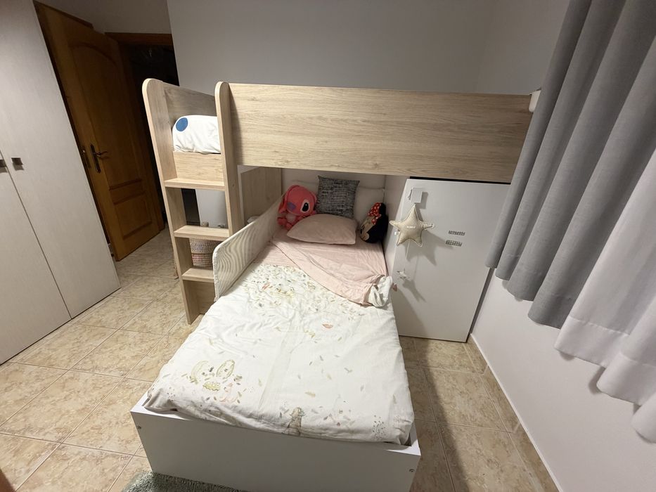 Beliche com 2 camas + 2 colchões incluídos – Excelente estado
