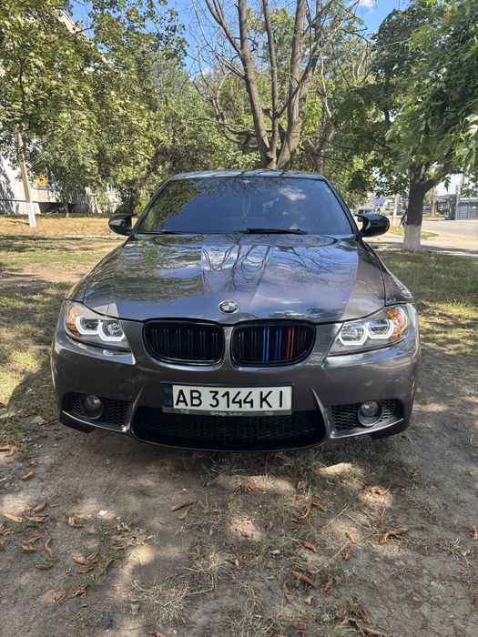 Продам BMW e90 2011