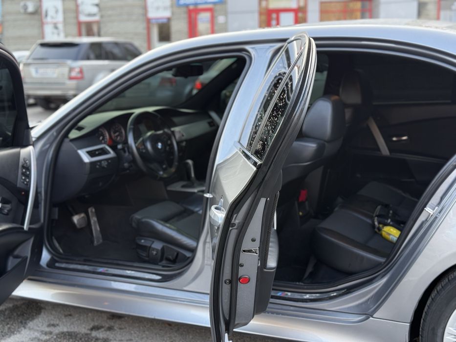 BMW 5 Series E60 530i