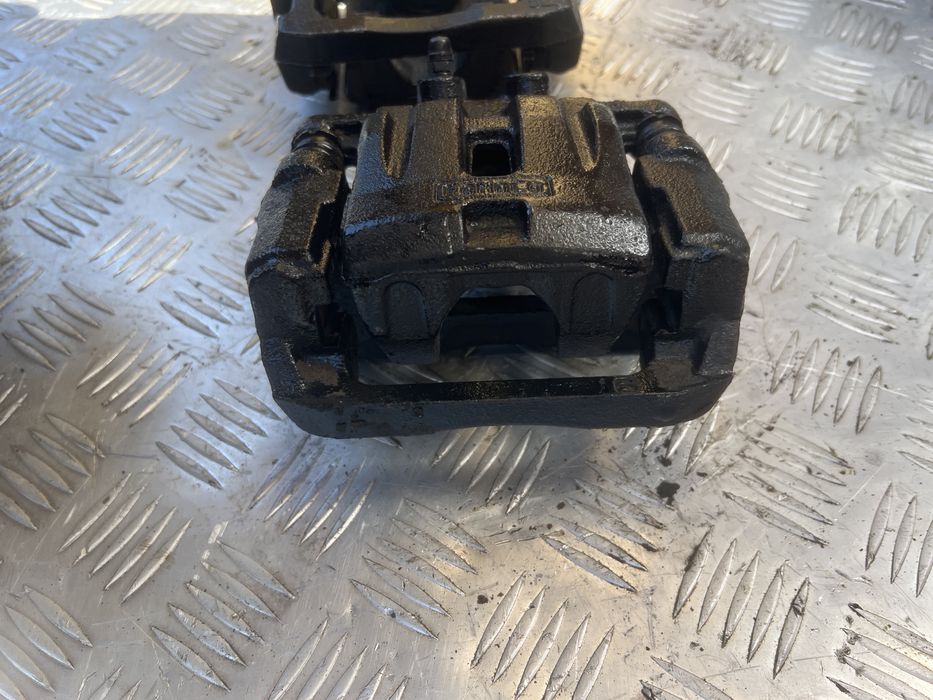 Задний суппорт Мазда сх7 mazda cx7 год 08