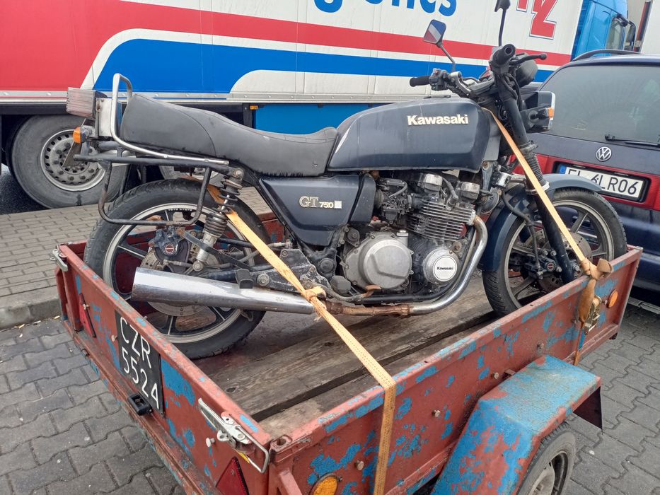 Kawasa GT 750 zbiornik