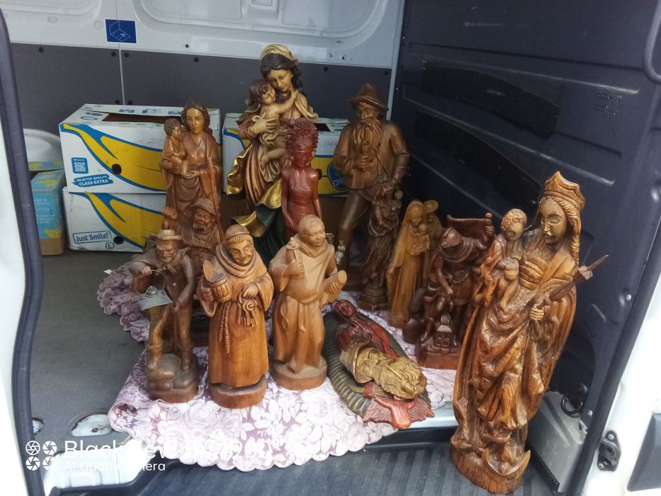 Figurki i rzeźby drewniane