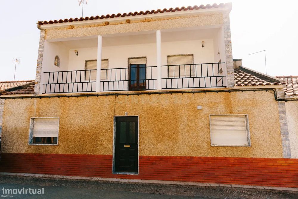 Moradia T3 com Logradouro em Santo Amaro  a 18 min. de Estremoz