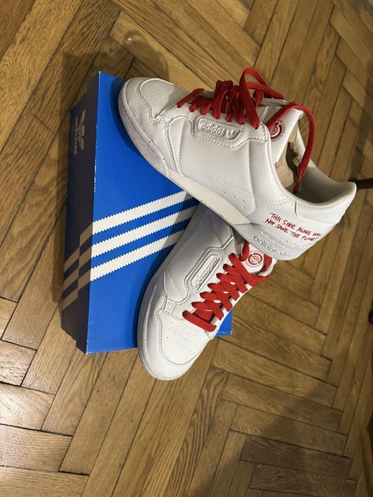 Кросовки adidas нові