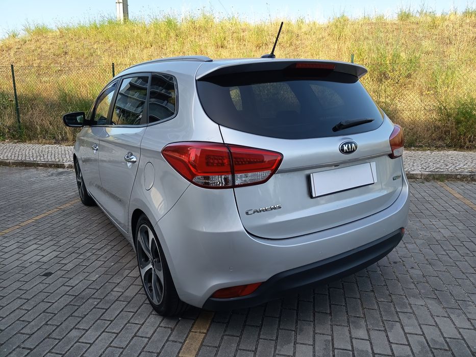 Kia Carens - 7 Lugares - Nacional