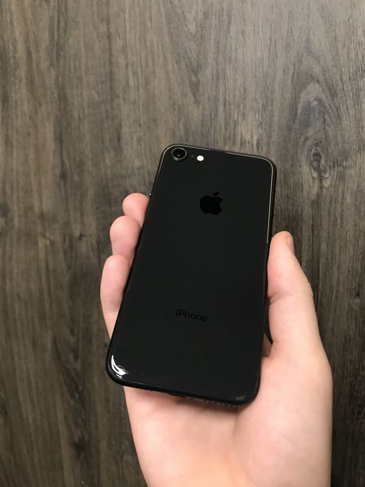 ідеал iPhone 8 64GB Space Gray Neverlock оригінал  айфон 8 бу комплект
