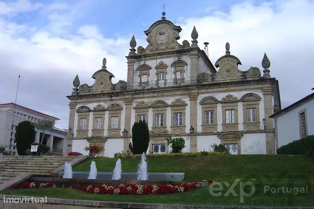Projeto com licença de construção no centro histórico de Mirandela