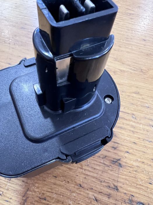 Bateria DeWalt DC9071 12V 9800mAh - NOVO