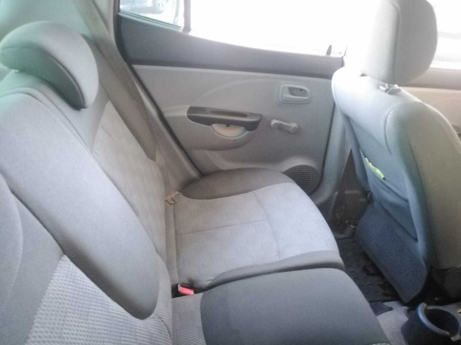 Para Peças Kia Picanto 1.0 de 2004 e boa mecânica