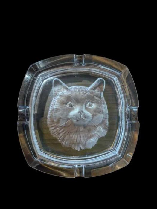 Cinzeiro de Vidro com Gato