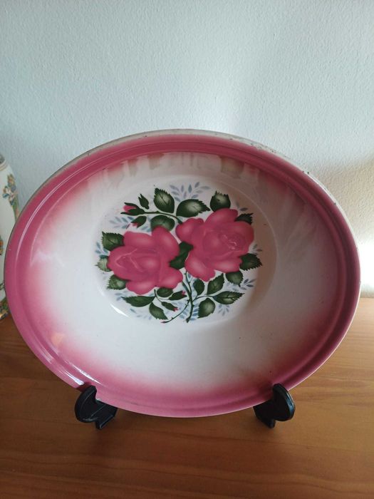 Vários Pratos Decorativos antigos