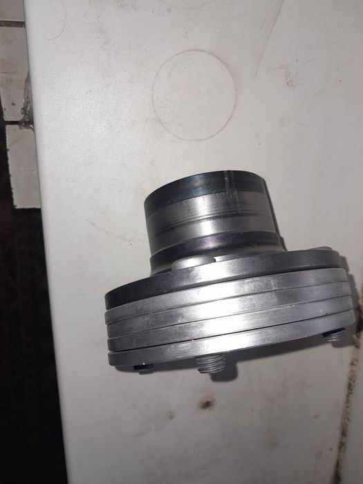 Проставки на колеса автомобіля