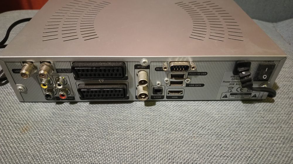 Cyfrowy odbiornik satelitarny Opticum 7300 CI2CX