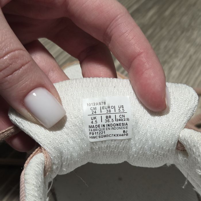 Asics Gel-Kahana 8 Beige Pink