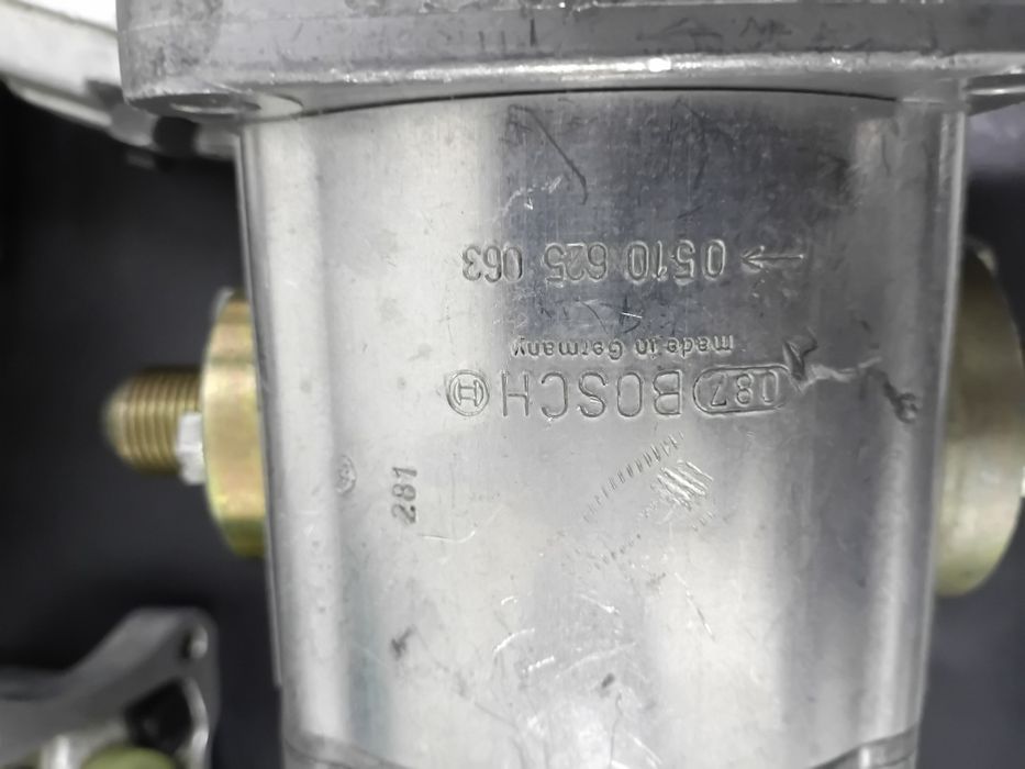 Pompy hydrauliczne nowe Bosch i inne