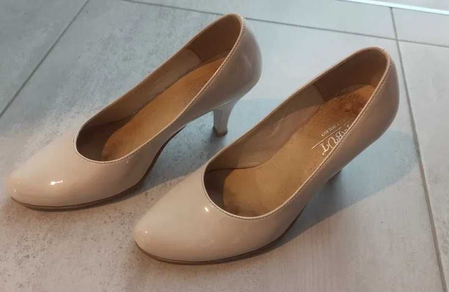 Sukienka ślubna + buty + bolerko