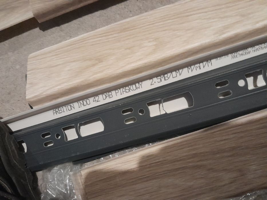 Listwy przypodłogowe 10 mb