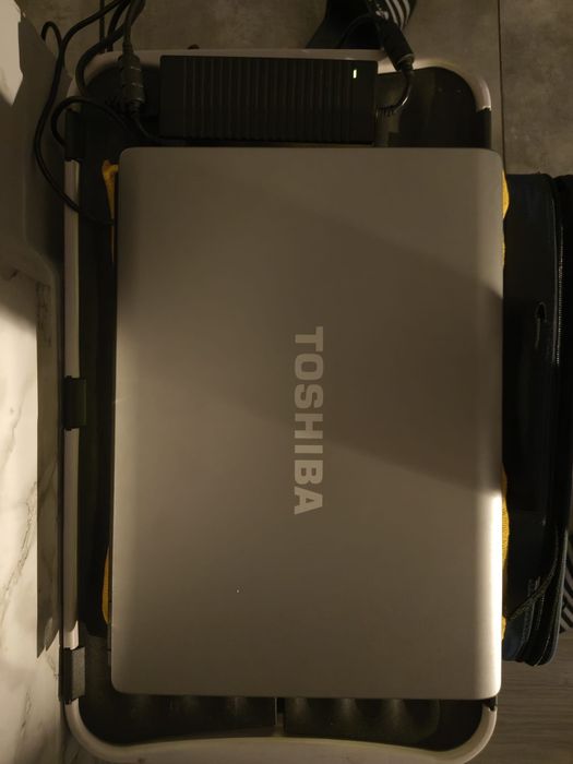 Toshiba Satellite Pro L300-20N  solidny laptop biznesowy z charakterem retro.