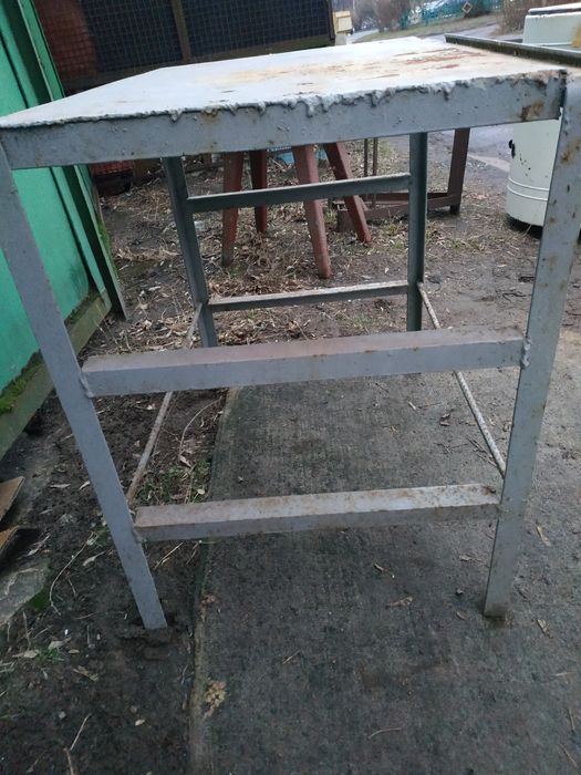 Стол металлический. Бу.