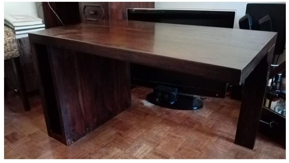 Mesa de Nogueira Maciça
