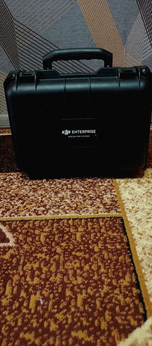 Зарядний пристрій