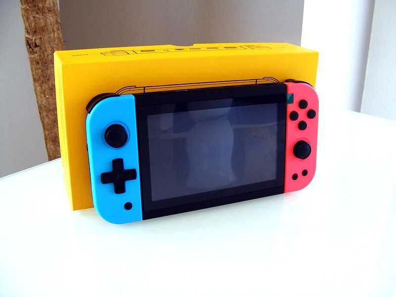 Nowa Konsola do grania X51 (pełen komplet ponad 5000 gier)