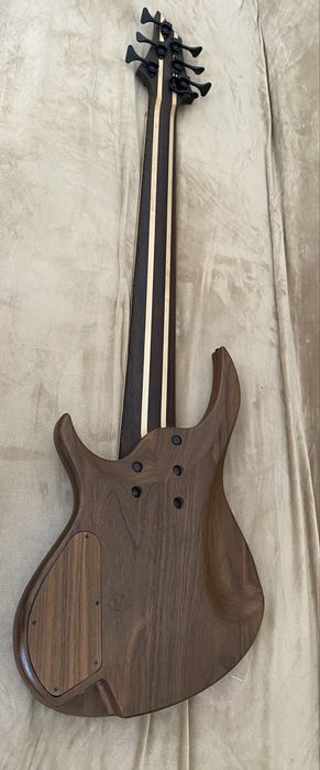 Sabre Viper 6 custom bas
