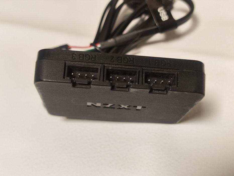 Перехідник NZXT ARGB хаб контролер контролю підсвічування AC-CR000-B1